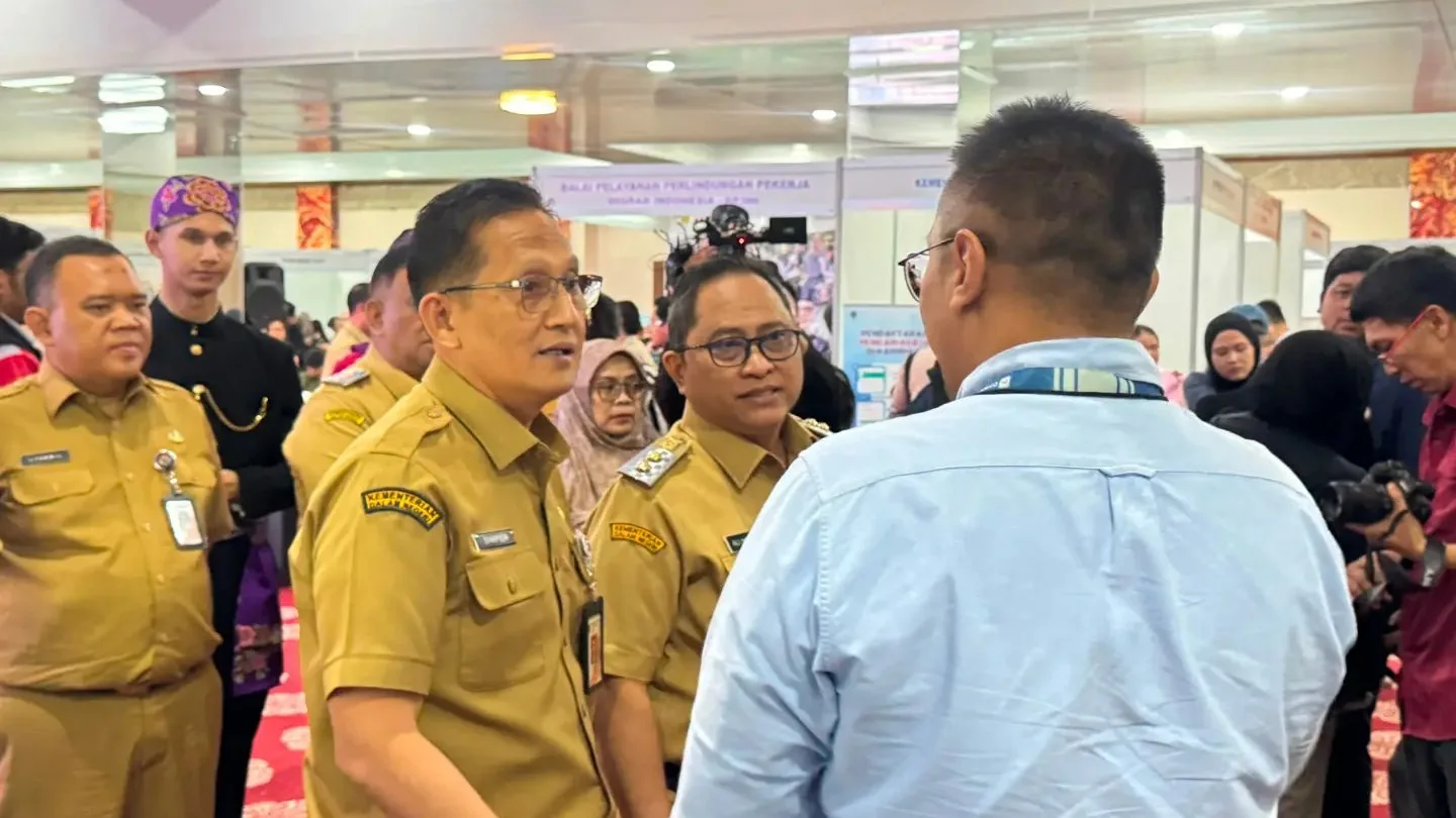 Pelayanan dan kegiatan ketenagakerjaan Disnaker Provinsi Papua Tengah